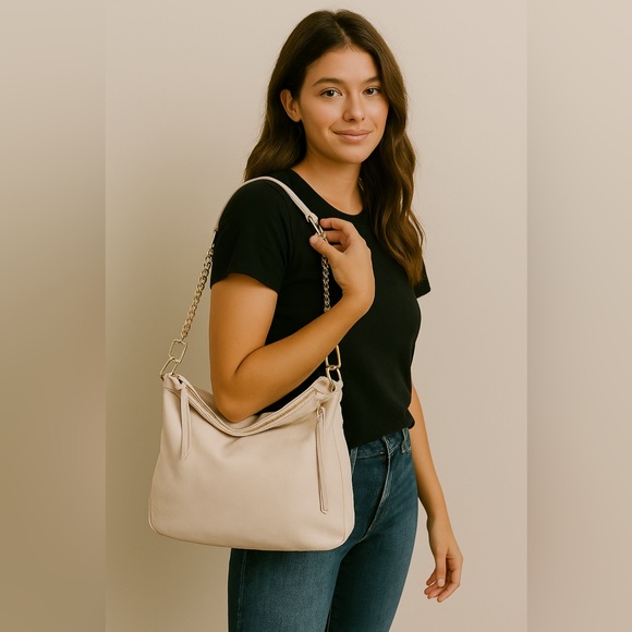 Chloé Sheepskin Vanessa Chain Shoulder Bag - Picture 8 of 8